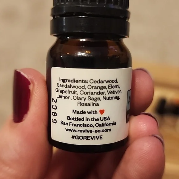 Summer Set: 7 Essential Oil Summer Blends - Picture 2 of 7